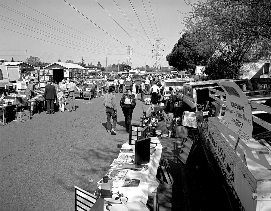 Sacramento Photograph - Folsom Flea Market 1985 by Lee Santa