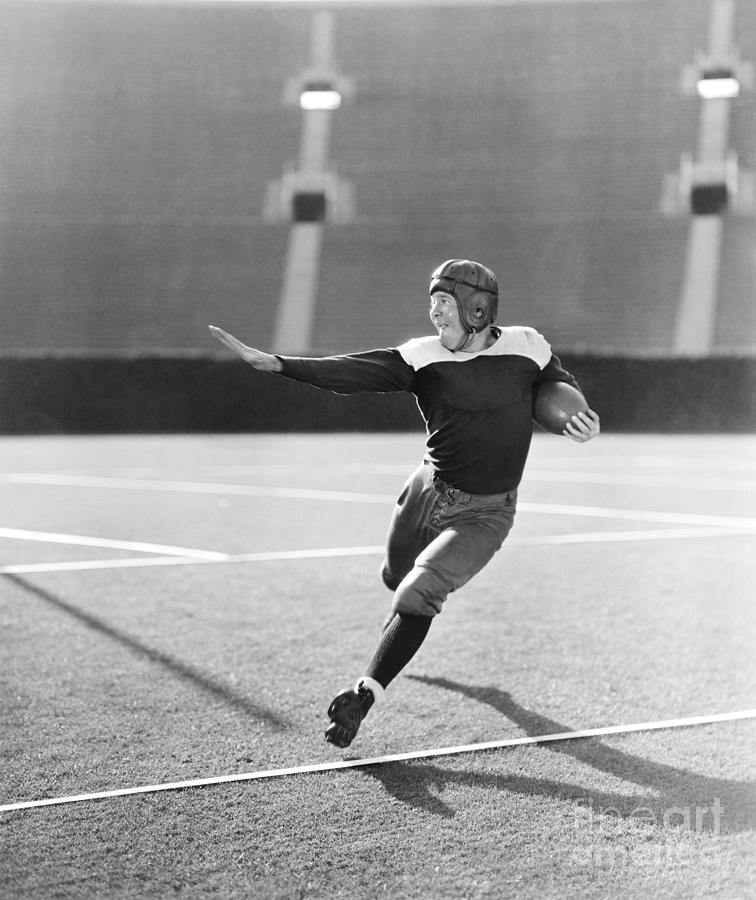 Play Photograph - Football Player Running With Ball by Everett Collection Play Photograph - Football Player Running With Ball by Everett Collection