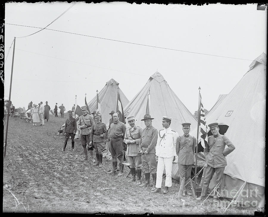 Foreign Officials At Gettysburg Camp Photograph by Bettmann