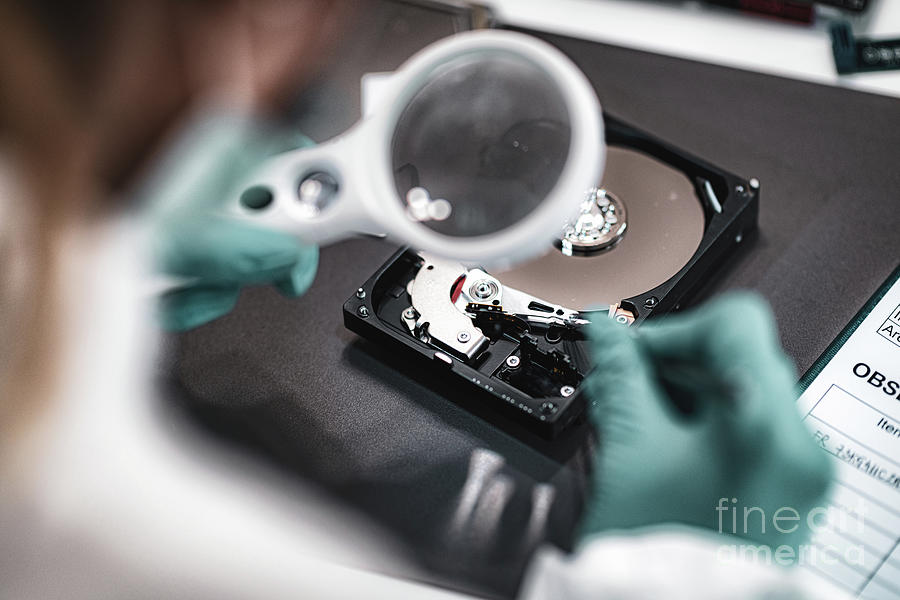 Forensic Data Laboratory Analysis Photograph by Microgen Images/science Photo Library