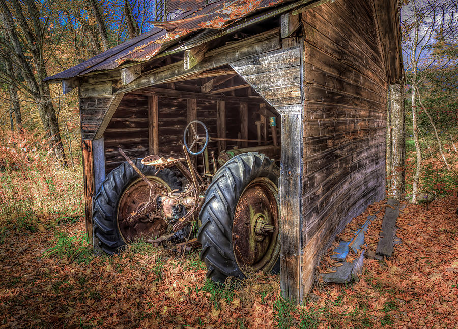 Forgotten John Deere Tractor Photograph by Stan Dzugan - Pixels