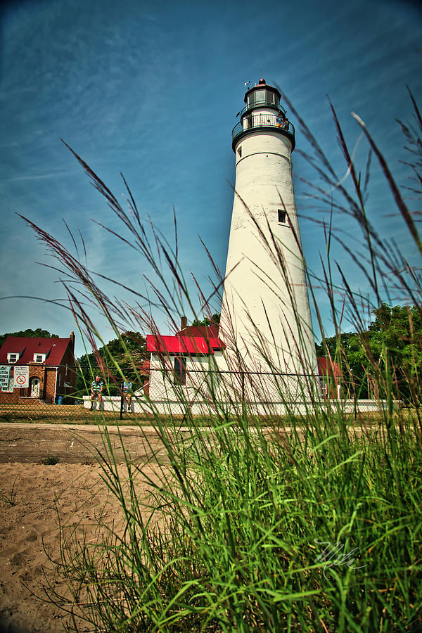 Fort Gratiot Lighthouse by Meta Gatschenberger Fort Gratiot Lighthouse by Meta Gatschenberger