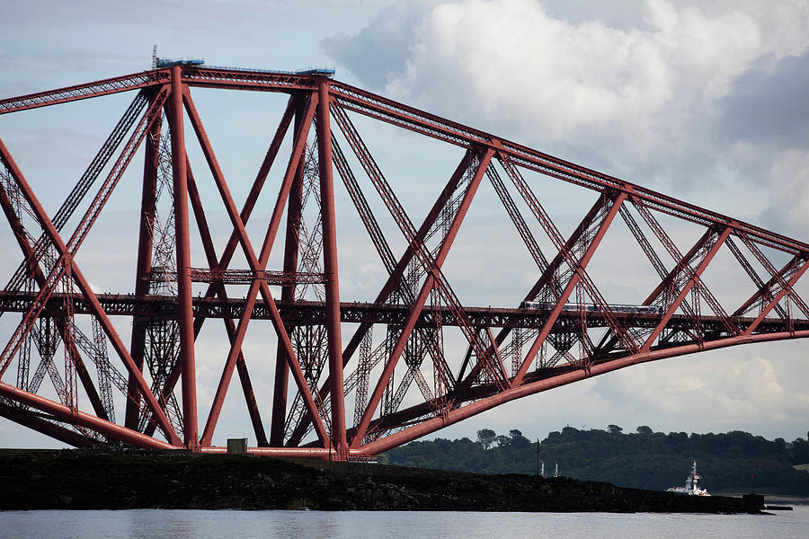 Architecture Digital Art - Forth Rail Bridge Near Queensferry, Scotland, Uk by Leon Harris