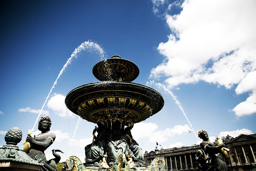 Fountain At Place De La Concorde Photograph by Photo By Tanman