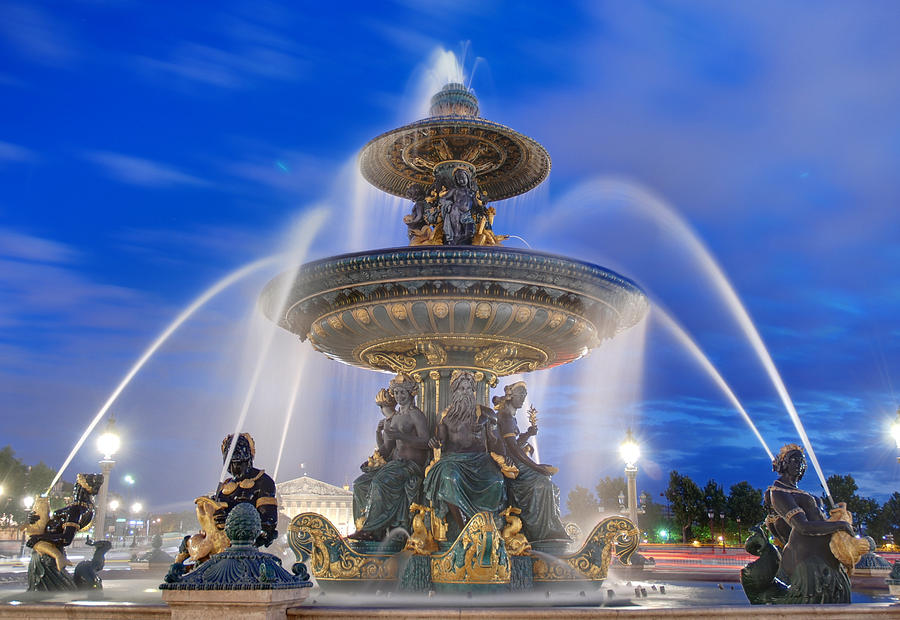 Fountains On The Place De La Concorde Photograph by David Min