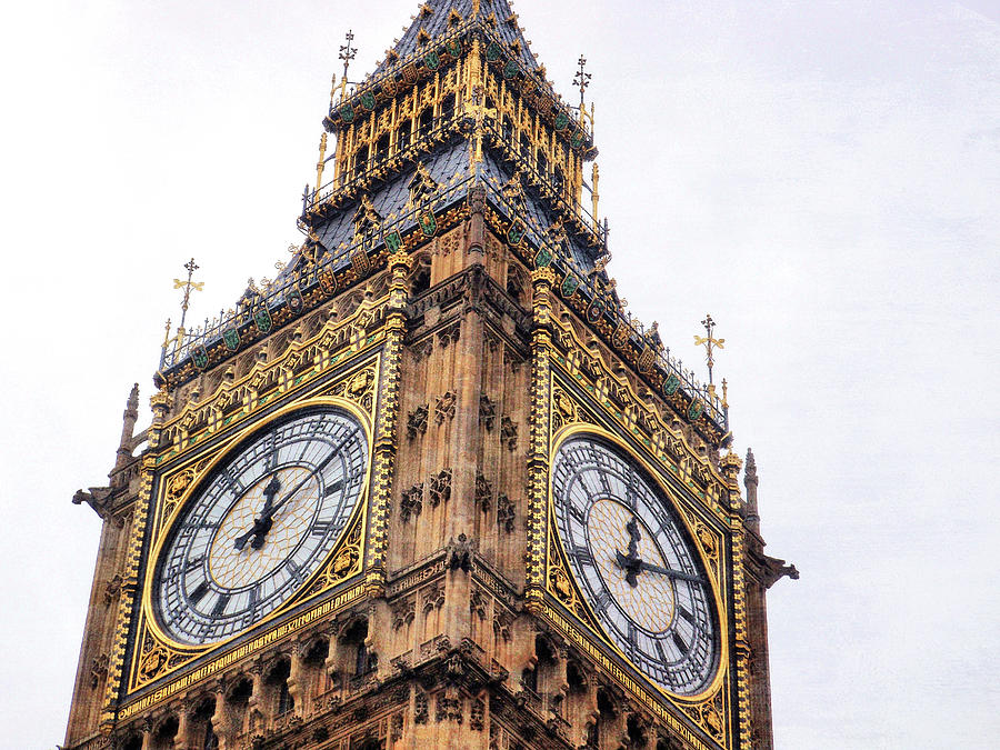download largest 4 faced clock in the world