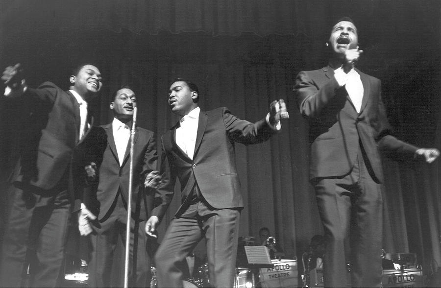 Music Photograph - Four Tops At The Apollo by Michael Ochs Archives