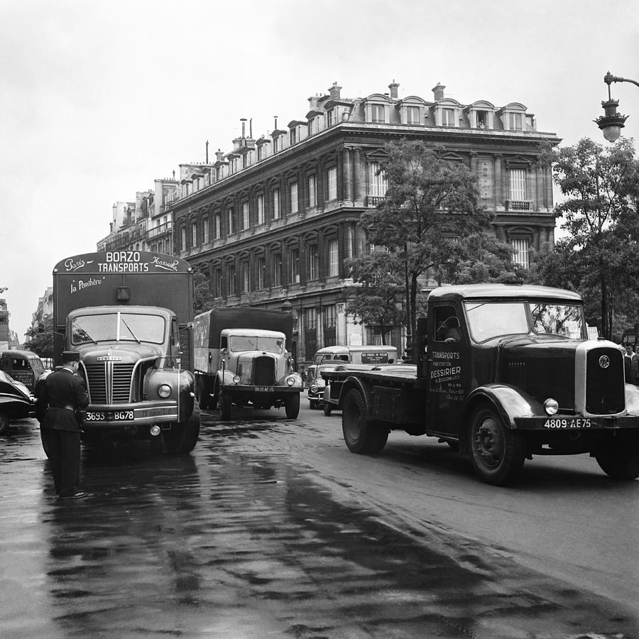 France, Road Traffic In Paris In 1955 Photograph by Keystone-france
