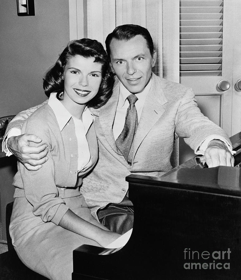 Frank Sinatra With Daughter Nancy Photograph by Bettmann