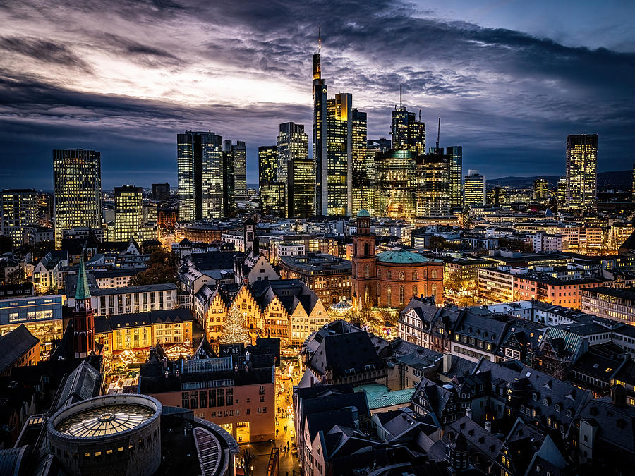 Frankfurt Christmas Lights Photograph by Amro