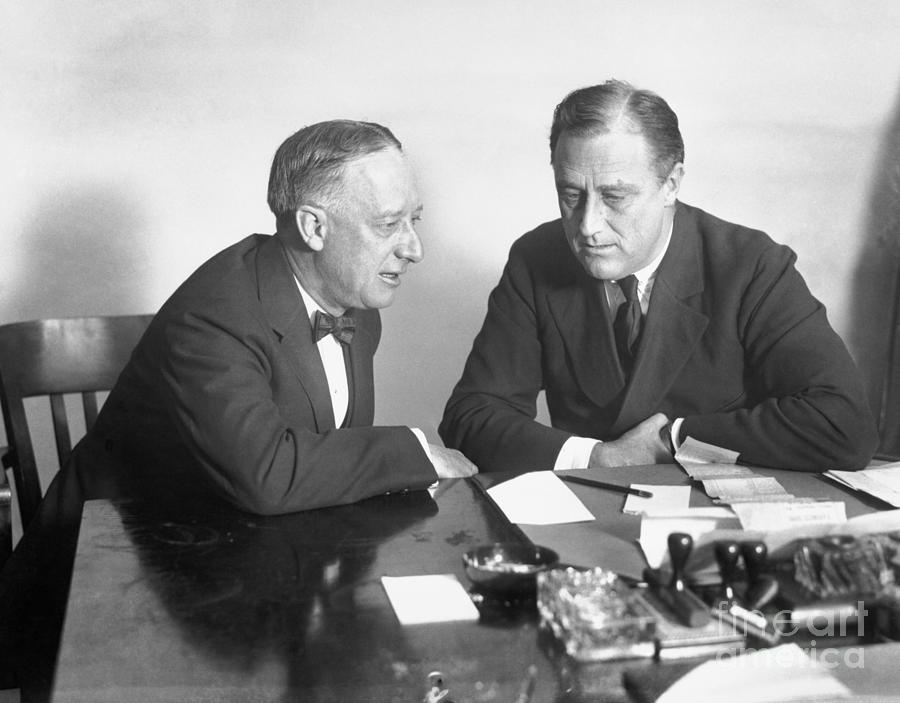 Franklin D. Roosevelt And Alfred E Photograph by Bettmann