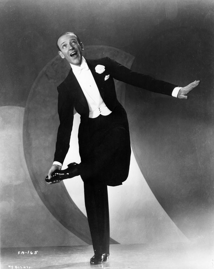 Fred Astaire Photograph by Mpi
