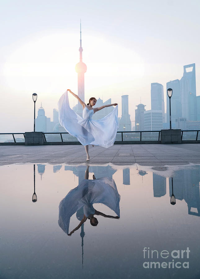 Free Ballet Woman Dancing At Shanghai Photograph by Yaorusheng