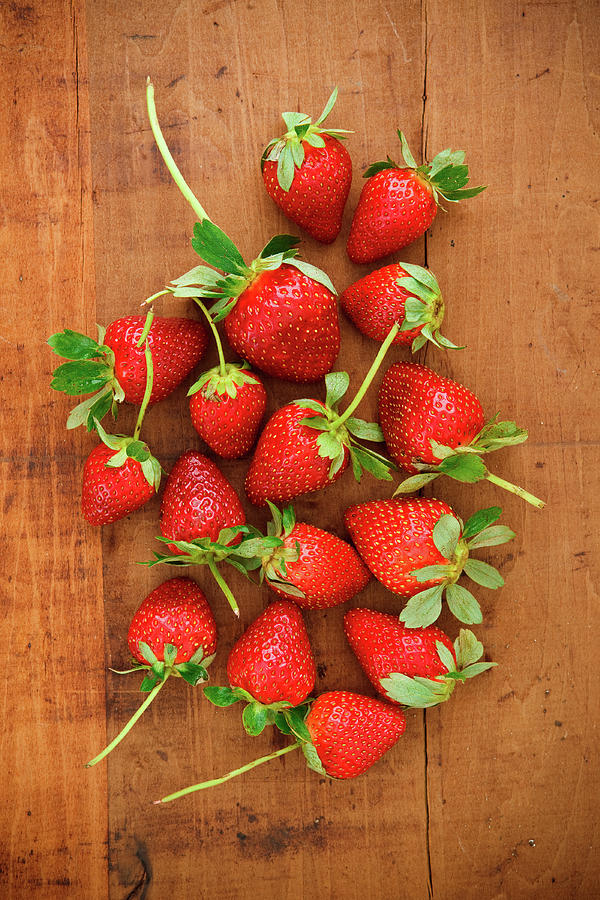 Fresh Strawberries Photograph by Thepalmer