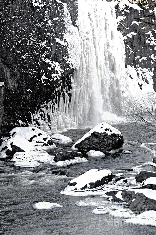 Frozen Paterson Falls NJ Photograph by Regina Geoghan - Fine Art America