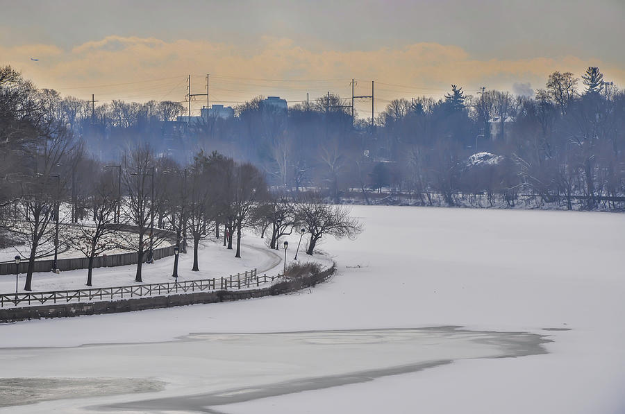 Frozen - The Bend in the Schuylkill River - Philadelphia Photograph by Bill Cannon