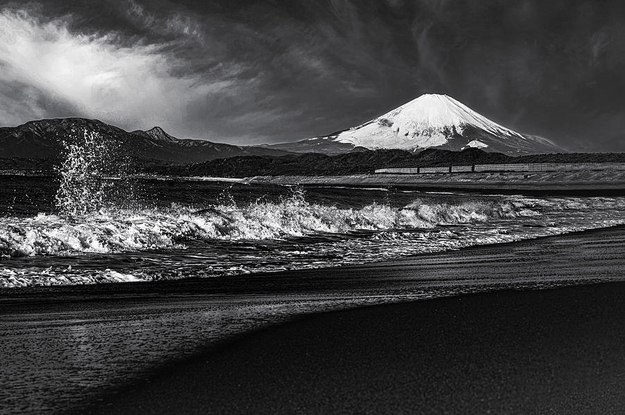 Fuji Mountain Photograph by Makihiko Hayama
