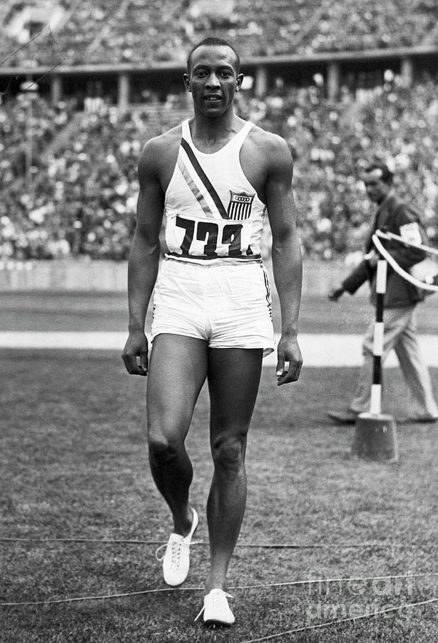 Full Length Photo Of Jesse Owens Photograph by Bettmann