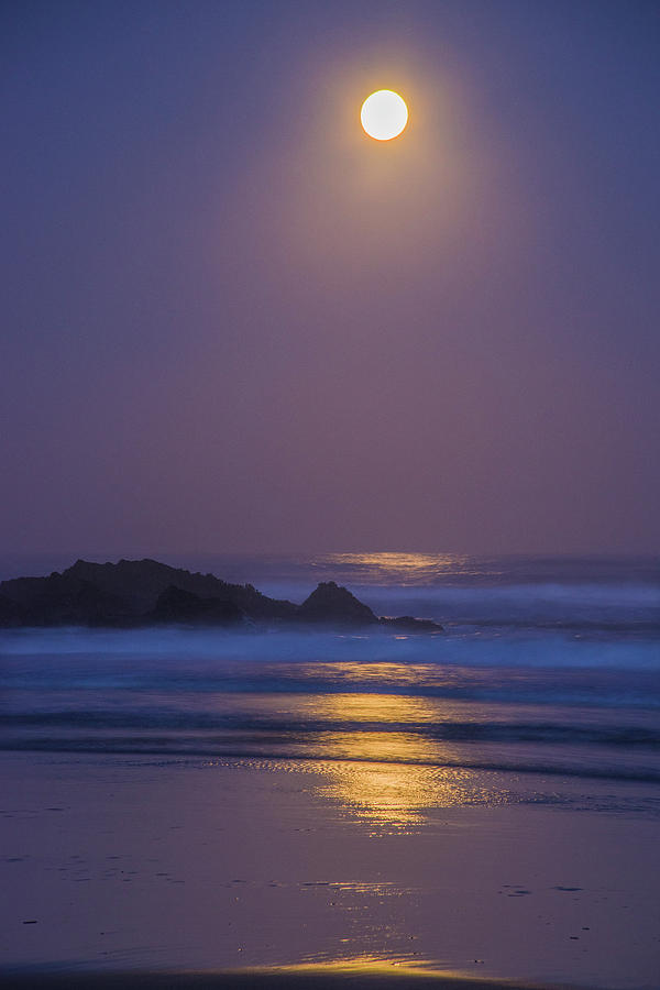 Full Moon Over the Pacific Photograph by Jonathan Hansen
