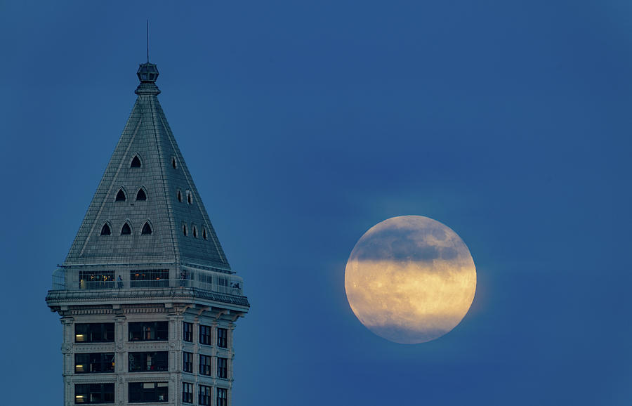 Full Moon Smith Tower Photograph by Tommy Farnsworth