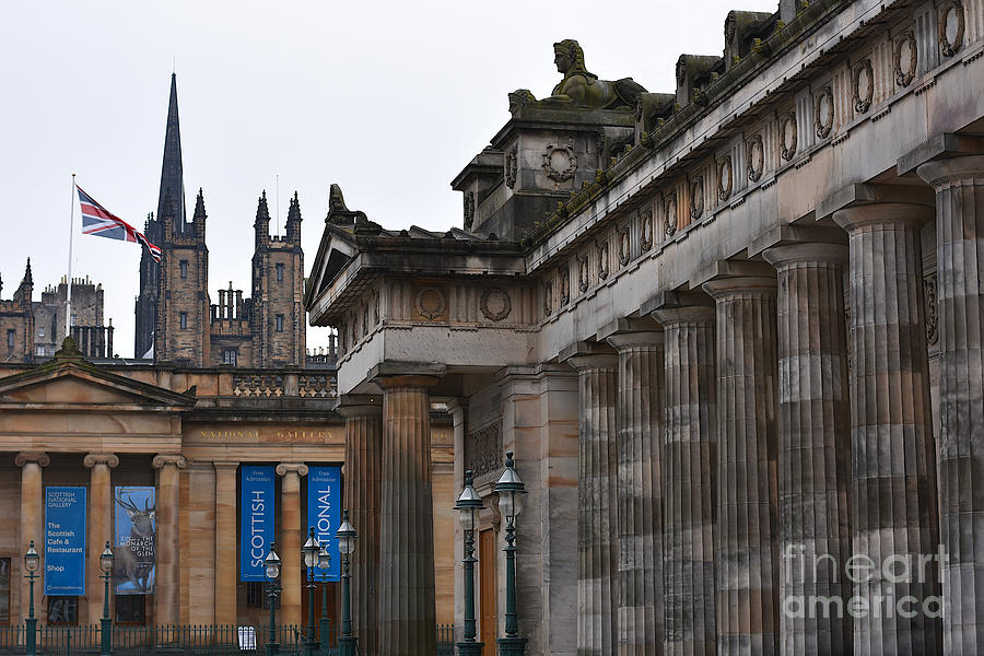 Galleries on The Mound by Yvonne Johnstone Galleries on The Mound by Yvonne Johnstone