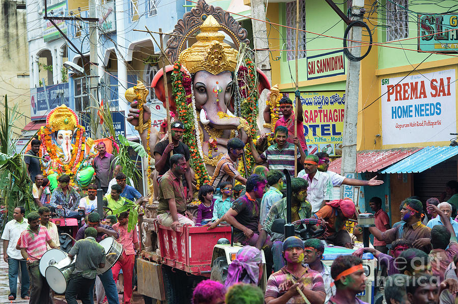 Ganesh Chaturthi Festival Photograph by Tim Gainey
