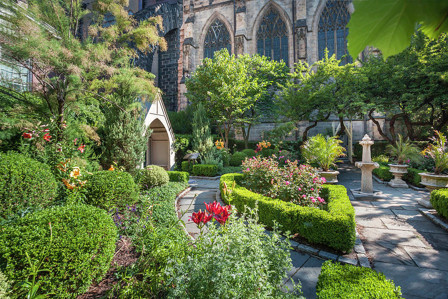 City Digital Art - Garden At St John The Divine, Nyc by Lumiere