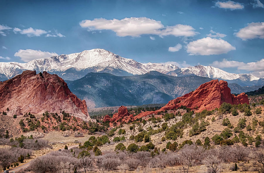 Garden Of The Gods And Pikes Peak Photograph by Ronnie Wiggin