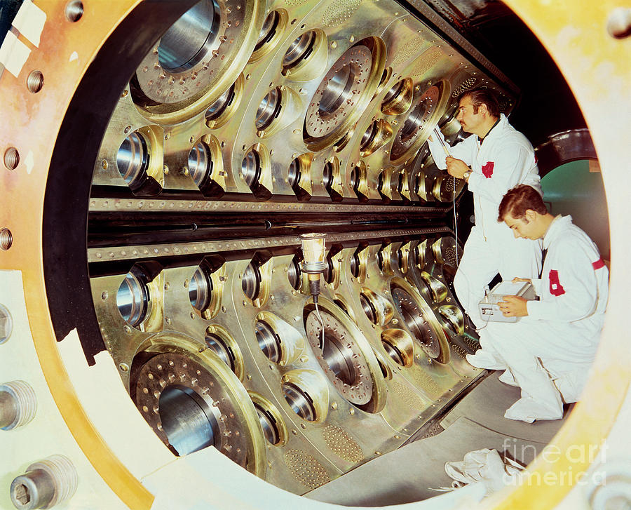 Gargamelle Bubble Chamber At Cern Photograph by Cern/science Photo Library