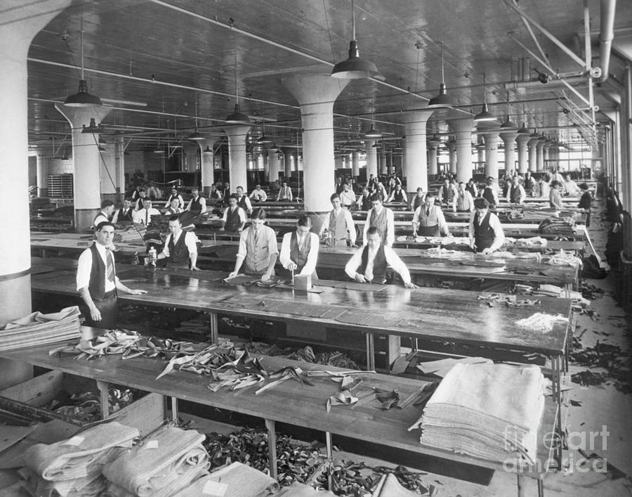 Garment Worker In Buffalo Ny Photograph by Bettmann