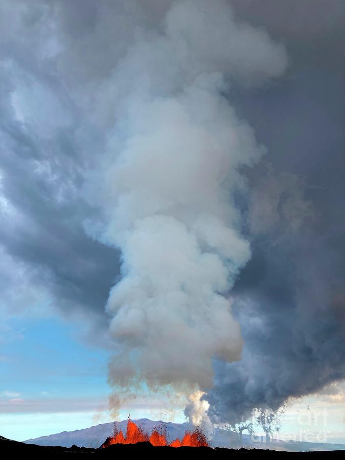 Gas Plume From Fissure On Mauna Loa Photograph by Us Geological Survey/science Photo Library
