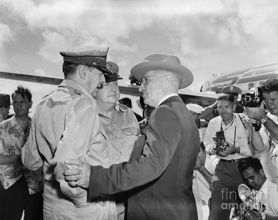 Gen. Whitney, Gen. Macarthur, Truman Photograph by Bettmann