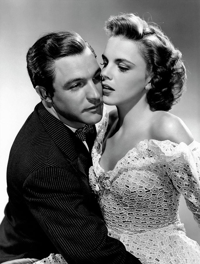 Gene Kelly And Judy Garland For Me And My Gal Photograph By Globe Photos Fine Art America