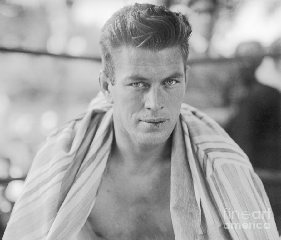 Gene Tunney With Towel Photograph by Bettmann