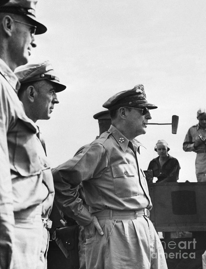 General Douglas Macarthur Landing By Bettmann