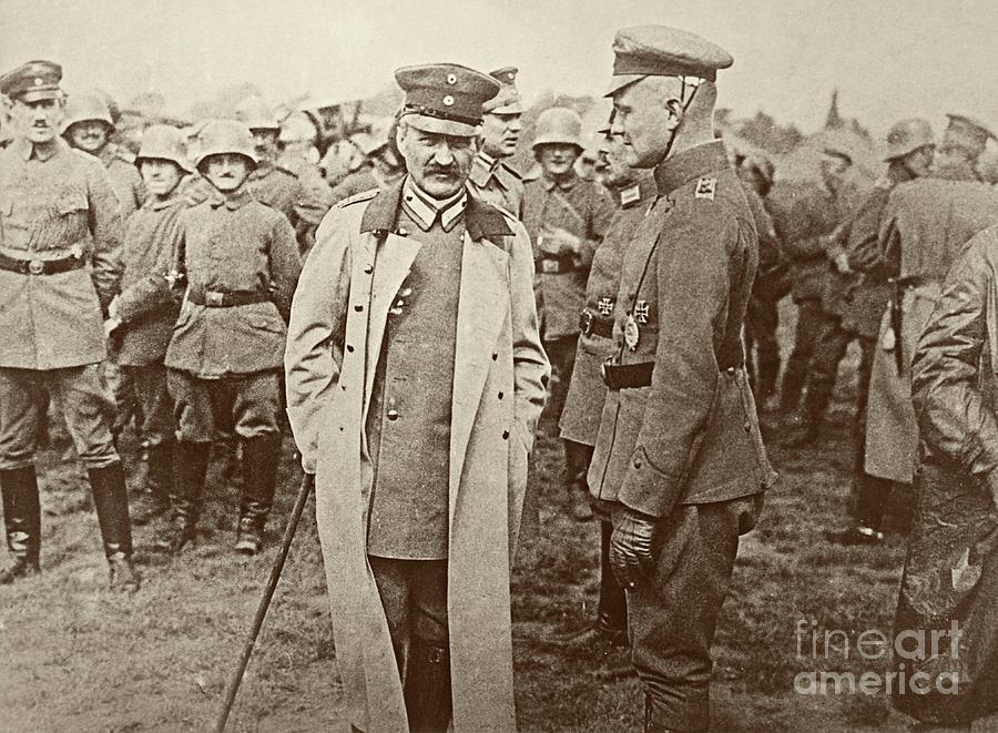 Portrait Photograph - General Ludendorff And Baron Von Richthofen by Us National Archives And Records Administration/science Photo Library
