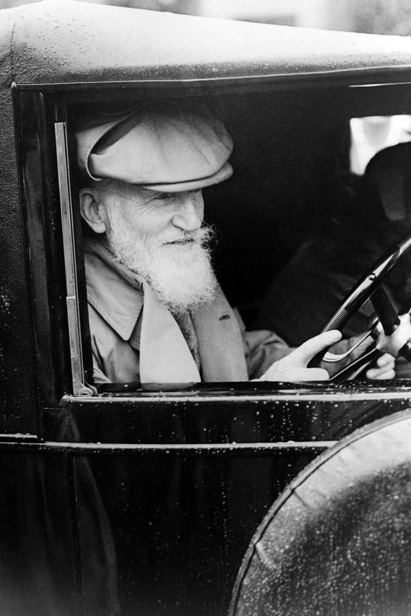 Celebrity Photograph - George Bernard Shaw by Keystone-france