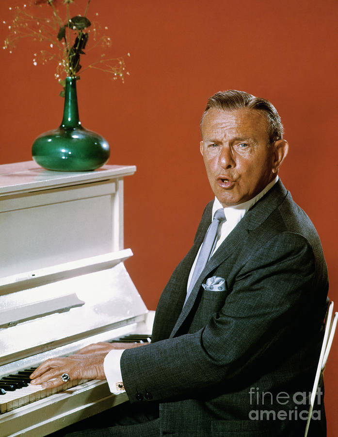 George Burns Singing At Piano Photograph by Bettmann