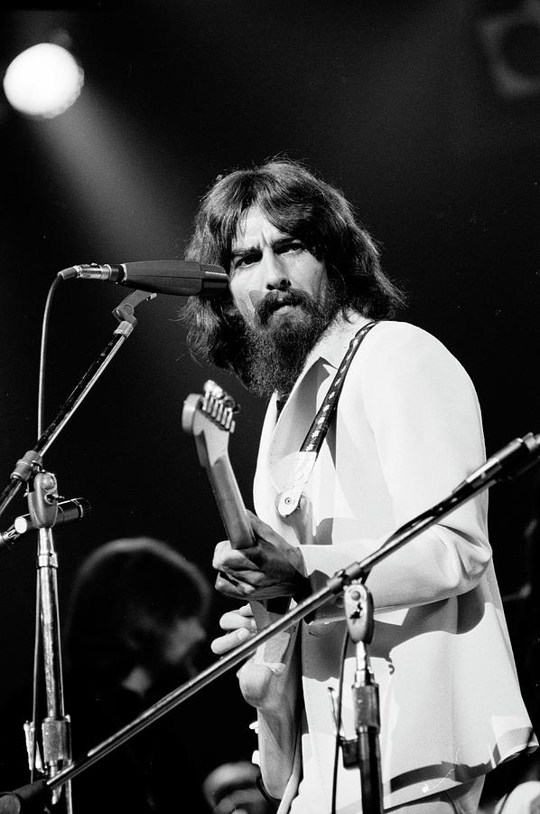 George Harrison Photograph - George Harrison Performance by Bill Ray