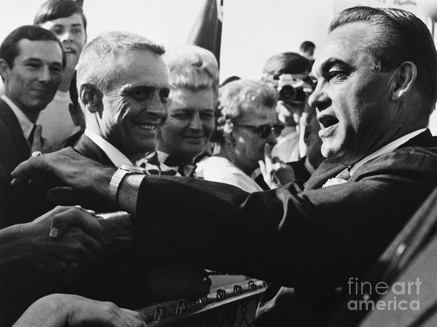 George Wallace Shakes Hands With Crowd Photograph by Bettmann