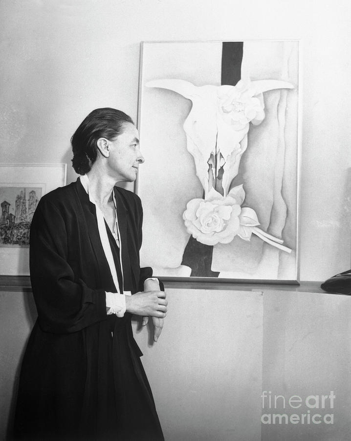 Georgia Okeeffe Looking At Her Painting Photograph by Bettmann