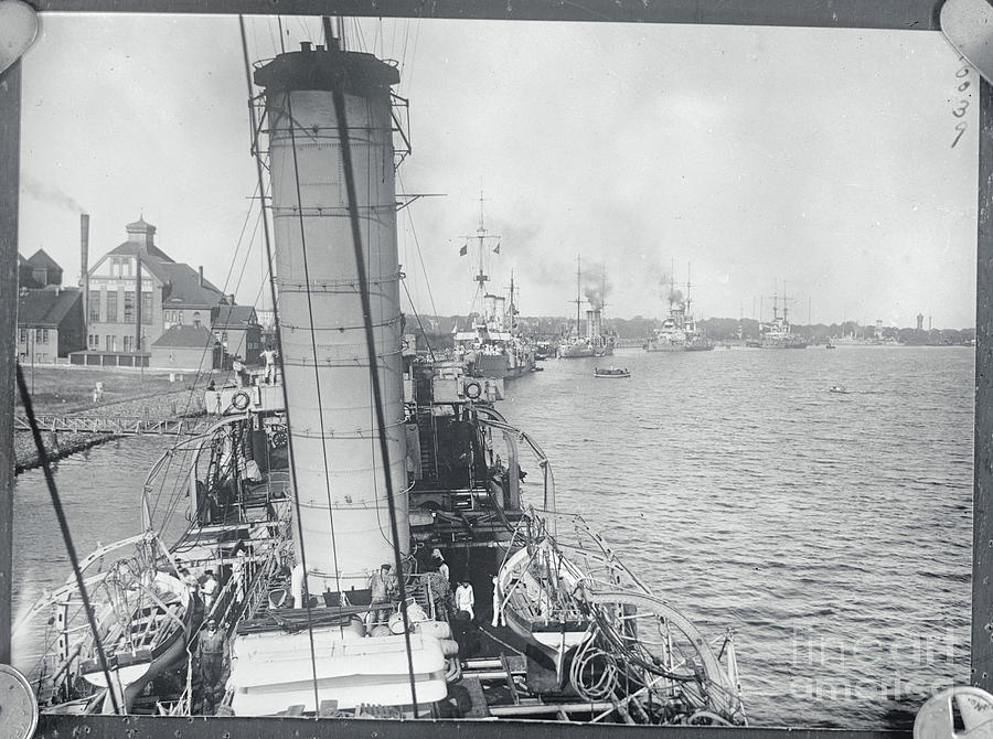 German Cruisers And Battleships Photograph by Bettmann