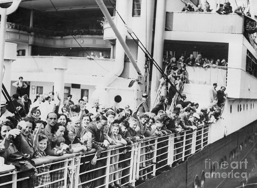 German-jewish Refugees Waving From Ship Photograph by Bettmann
