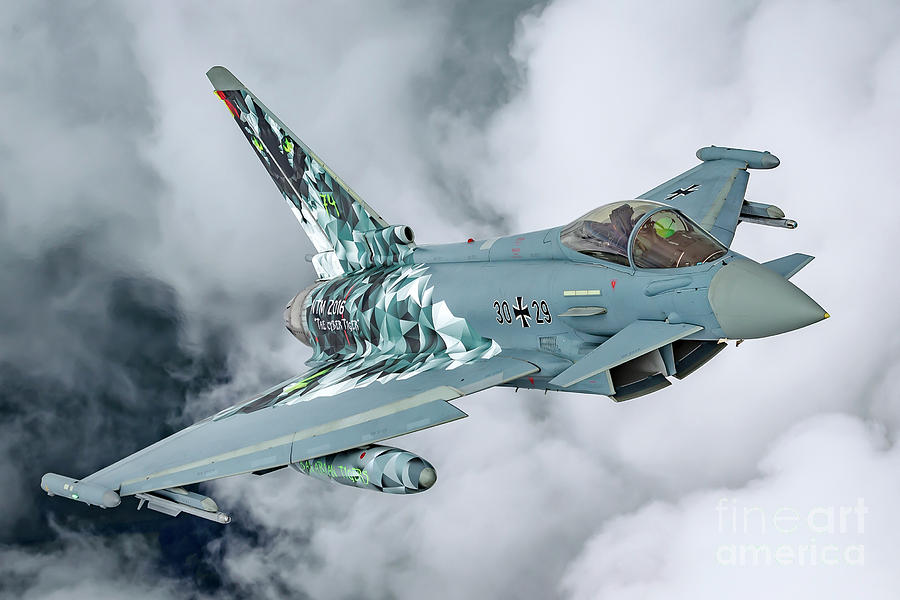 german-luftwaffe-eurofighter-typhoon-in-