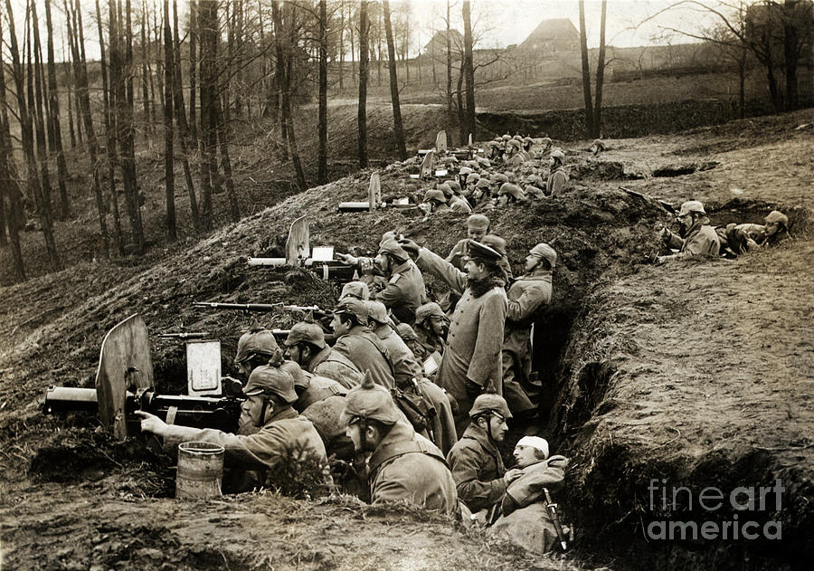 German Soldiers Fire From Trench In Wwi Photograph by Bettmann