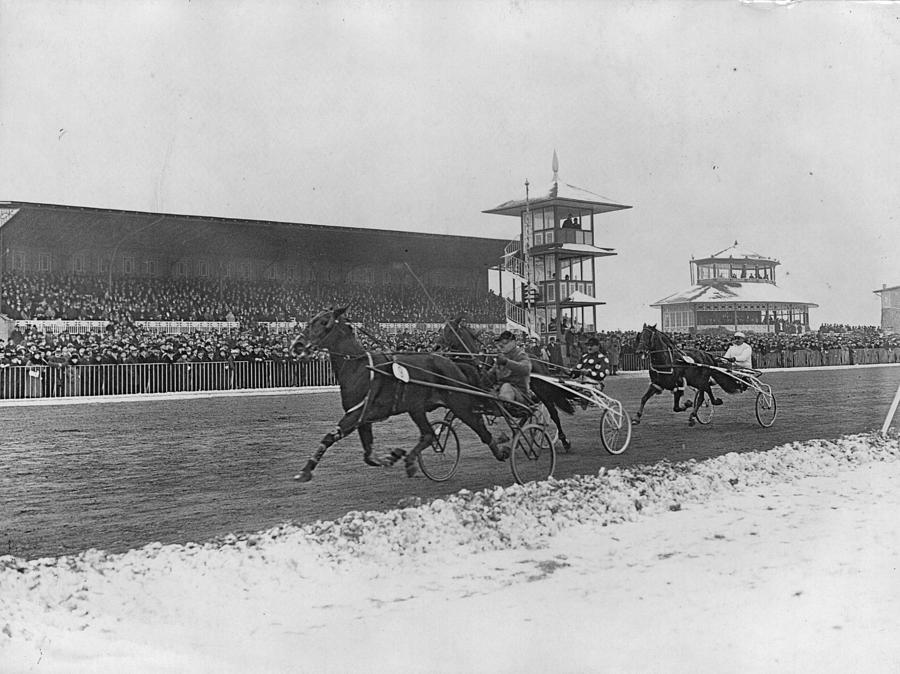 German Trotting Race Photograph by Hulton Archive