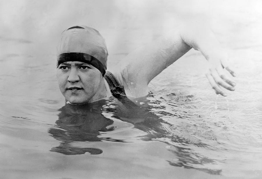 Gertrude Ederle, American Swimmer Photograph by Science Source