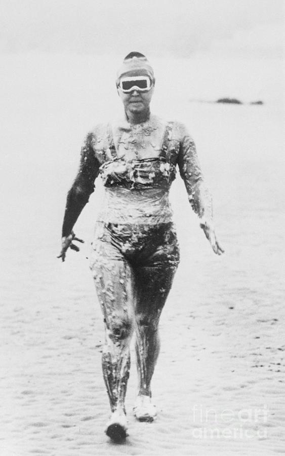 Gertrude Ederle Before Swimming English Photograph by Bettmann