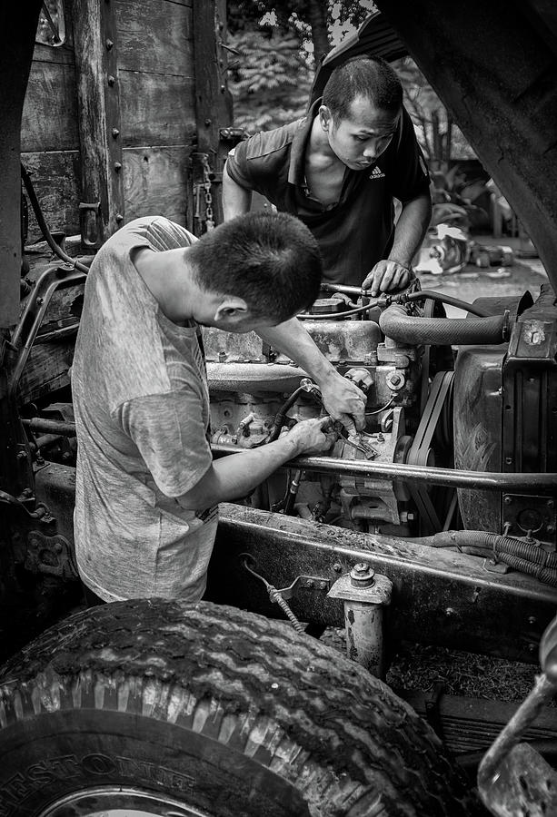 Gettin the Rig Ready by Lee Craker Gettin the Rig Ready by Lee Craker