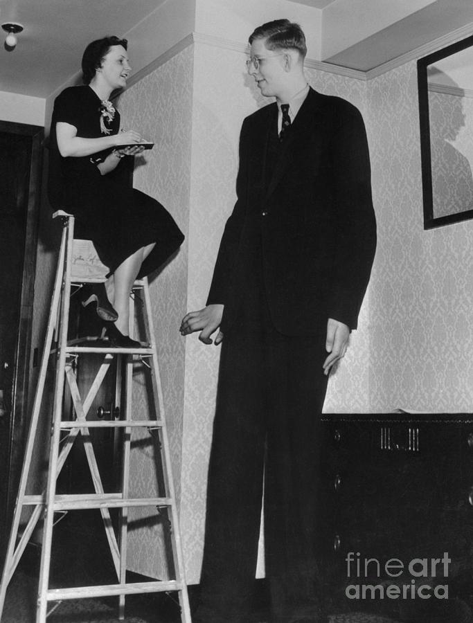Giant Robert Wadlow Being Interviewed Photograph by Bettmann